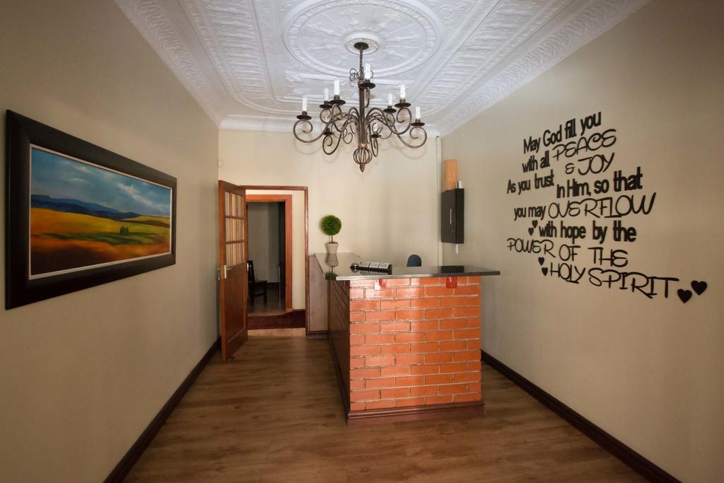 The Nightingale Guesthouse Bloemfontein Bagian luar foto