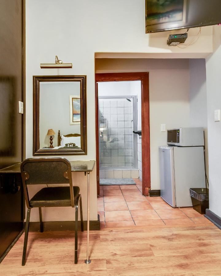 The Nightingale Guesthouse Bloemfontein Bagian luar foto
