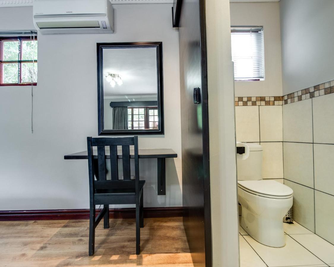 The Nightingale Guesthouse Bloemfontein Bagian luar foto