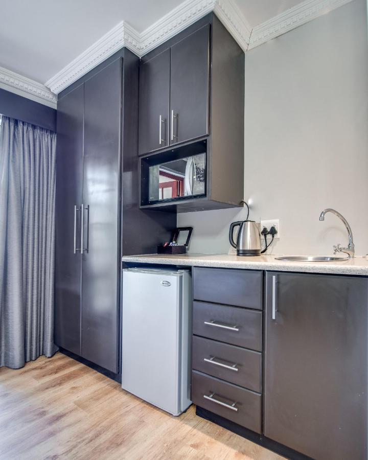 The Nightingale Guesthouse Bloemfontein Bagian luar foto