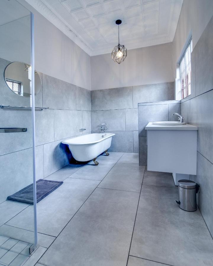 The Nightingale Guesthouse Bloemfontein Bagian luar foto