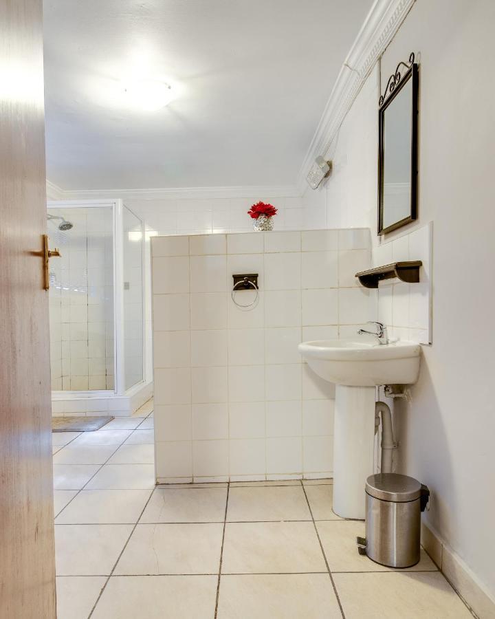 The Nightingale Guesthouse Bloemfontein Bagian luar foto