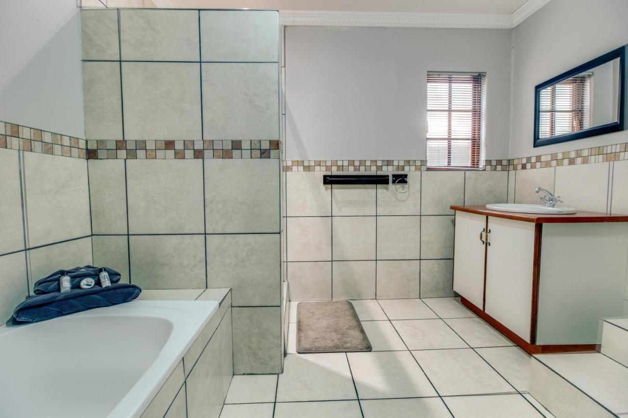 The Nightingale Guesthouse Bloemfontein Bagian luar foto