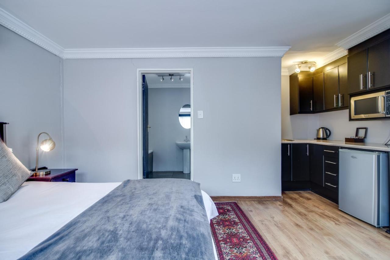 The Nightingale Guesthouse Bloemfontein Bagian luar foto