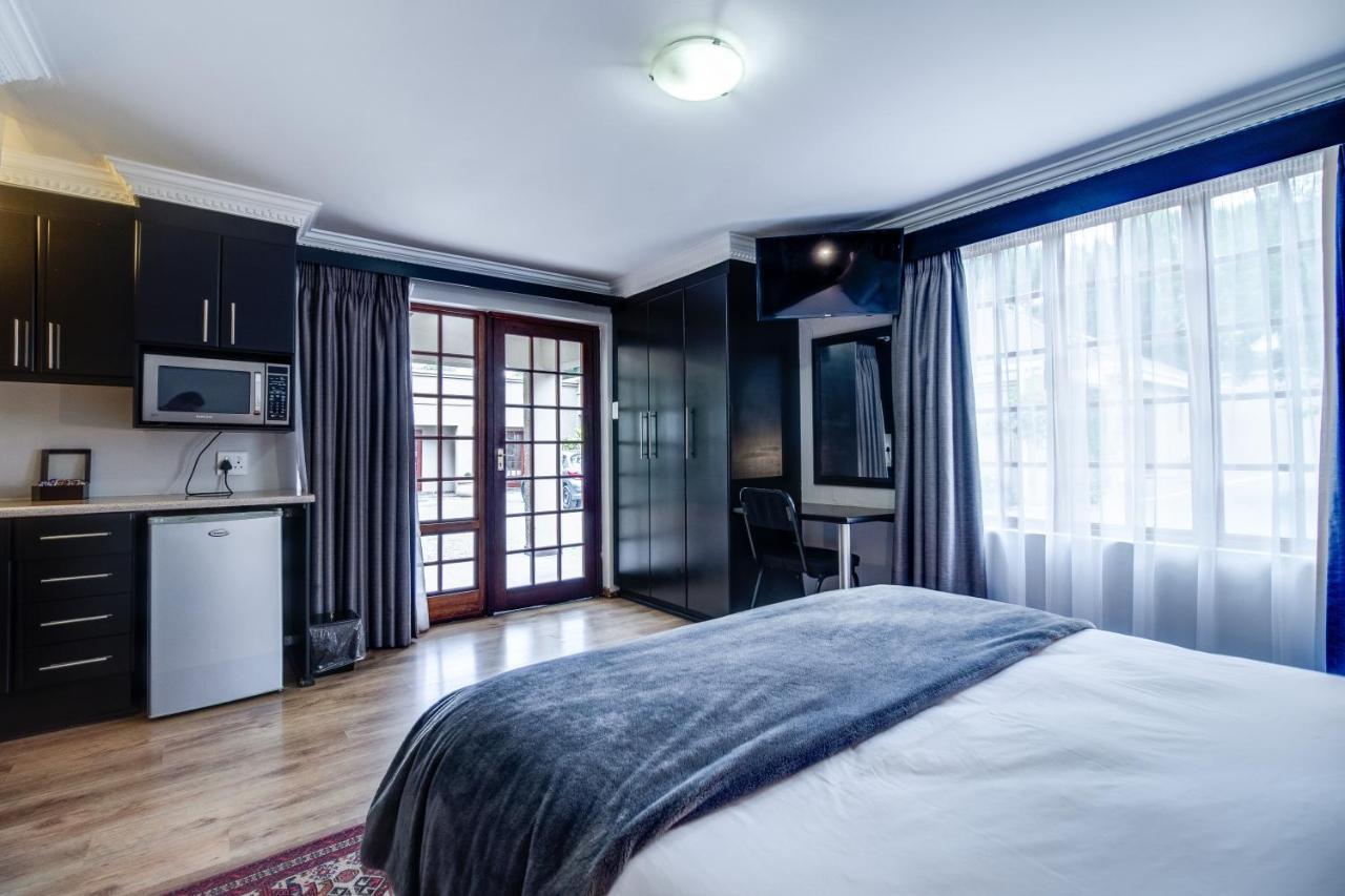 The Nightingale Guesthouse Bloemfontein Bagian luar foto